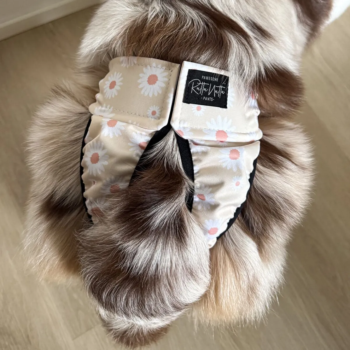 juoksupöksyt kietaisumalli, daisies>RuttuNuttu Sale